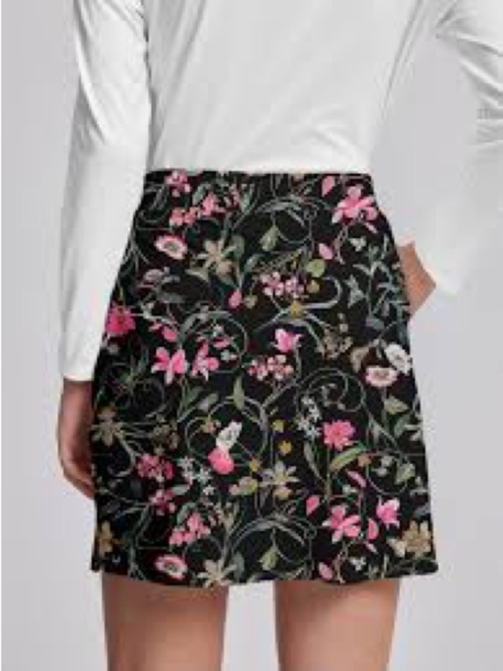 NEW WITH TAGS XL Cegolfs Floral Golf Mini Skirt - Black with Pink Floral